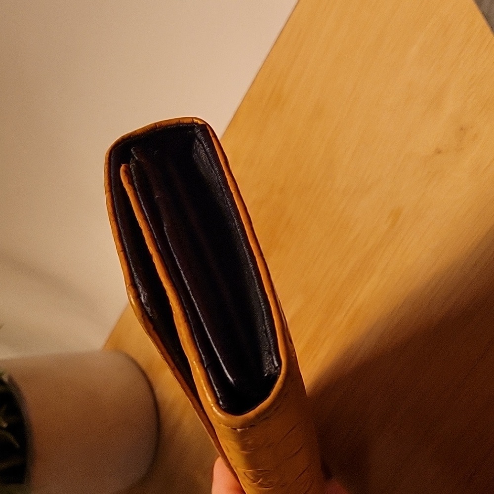 Divina Firenze Genuine Leather Made In Italy Monogram Wallet in Dark Mustard - Picture 8 of 9